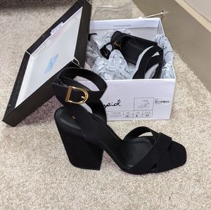 NIB Qupid Open Toe Heels